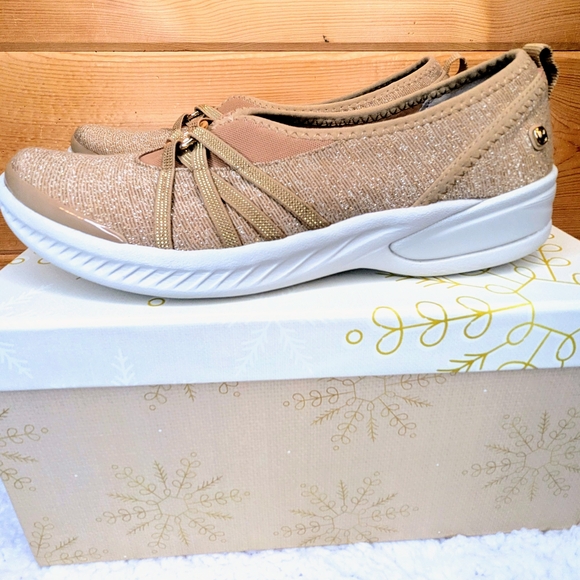 Bzees Slip-On Women's Beige/Gold  Shimmery Sneaker Shoes - Picture 3 of 15